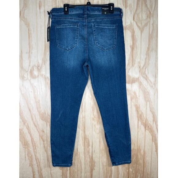 BLANKNYC Women’s Jeans Size 32 Blue Stretch Denim Mid/High Rise Cropped NWT - Picture 2 of 9